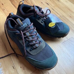 J Crew Vibram Hiking Shoe NWT